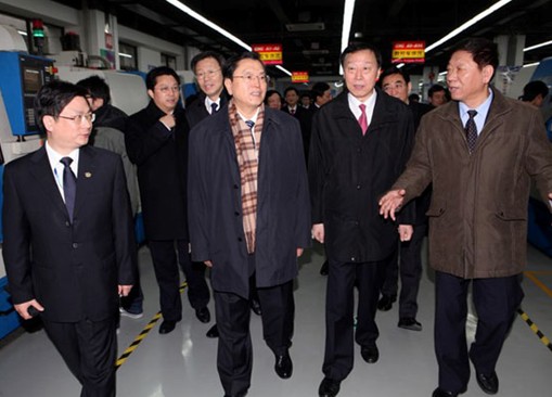 張德江副總理一行視察無(wú)錫市公共實(shí)訓(xùn)基地創(chuàng)業(yè)實(shí)訓(xùn)中心